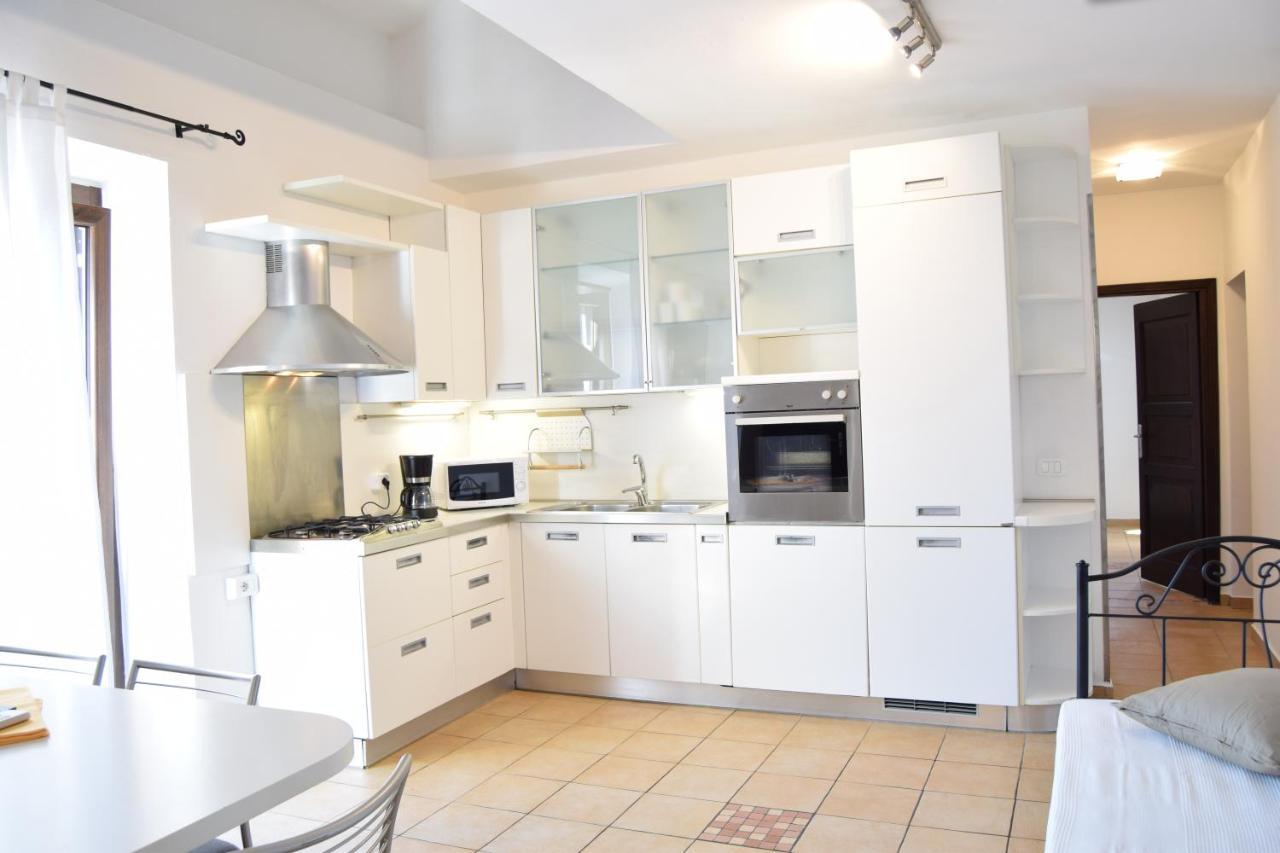 Residence Segattini Riva del Garda Bagian luar foto