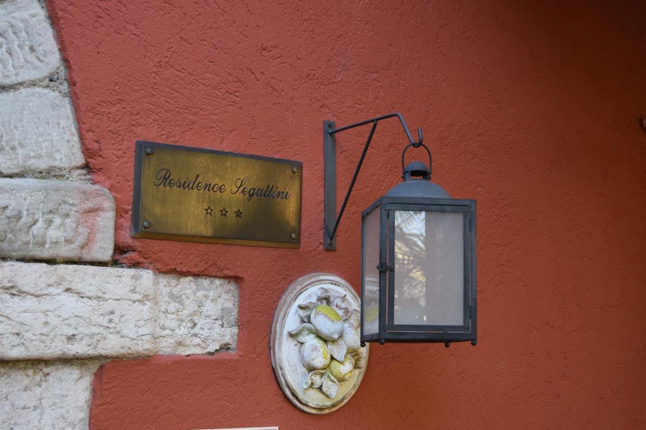 Residence Segattini Riva del Garda Bagian luar foto